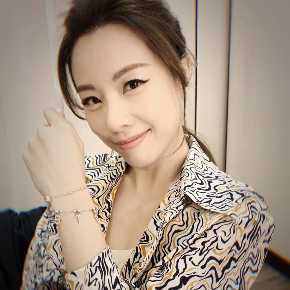 Stephy 鄧麗欣@Fb